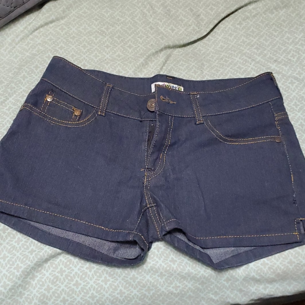 Shorts size 5